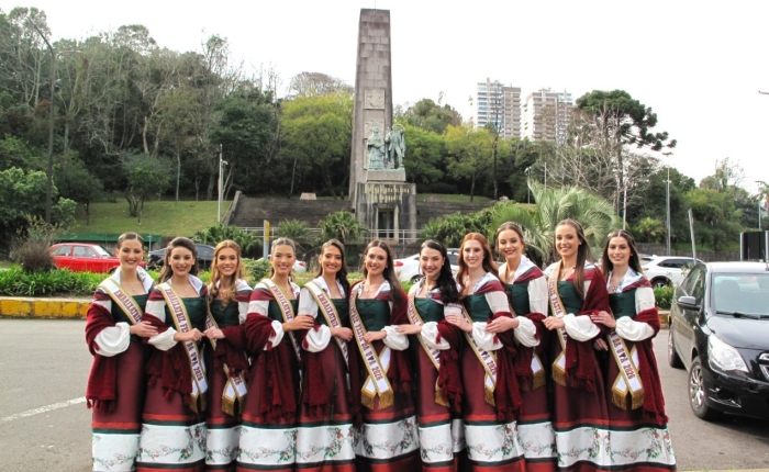 Caxias do Sul sente a chegada da Festa da Uva com o passeio das embaixatrizes